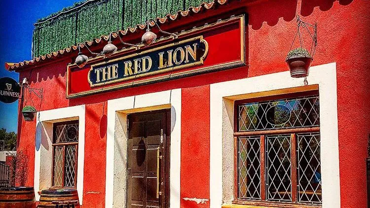 The Red Lion Pub Aubagne